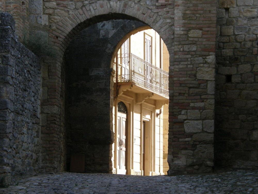 Hotel Castello Di Vigoleno Exterior photo